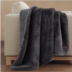 BRAND NEW FRYE Throw